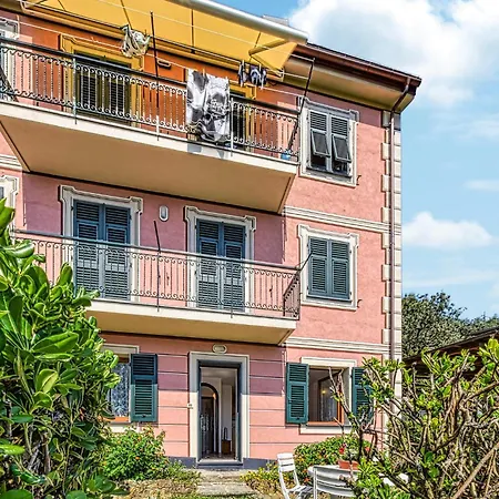 Beautiful Apartment In Recco With House Sea View Apartamento Recco