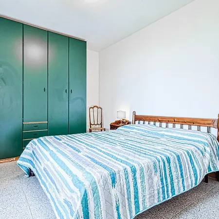 Amazing In With Kitchen