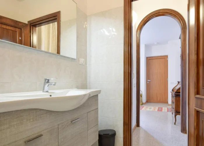 Lägenhet Amazing In With Kitchen Recco