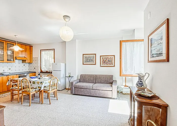 Amazing In With Kitchen Lägenhet